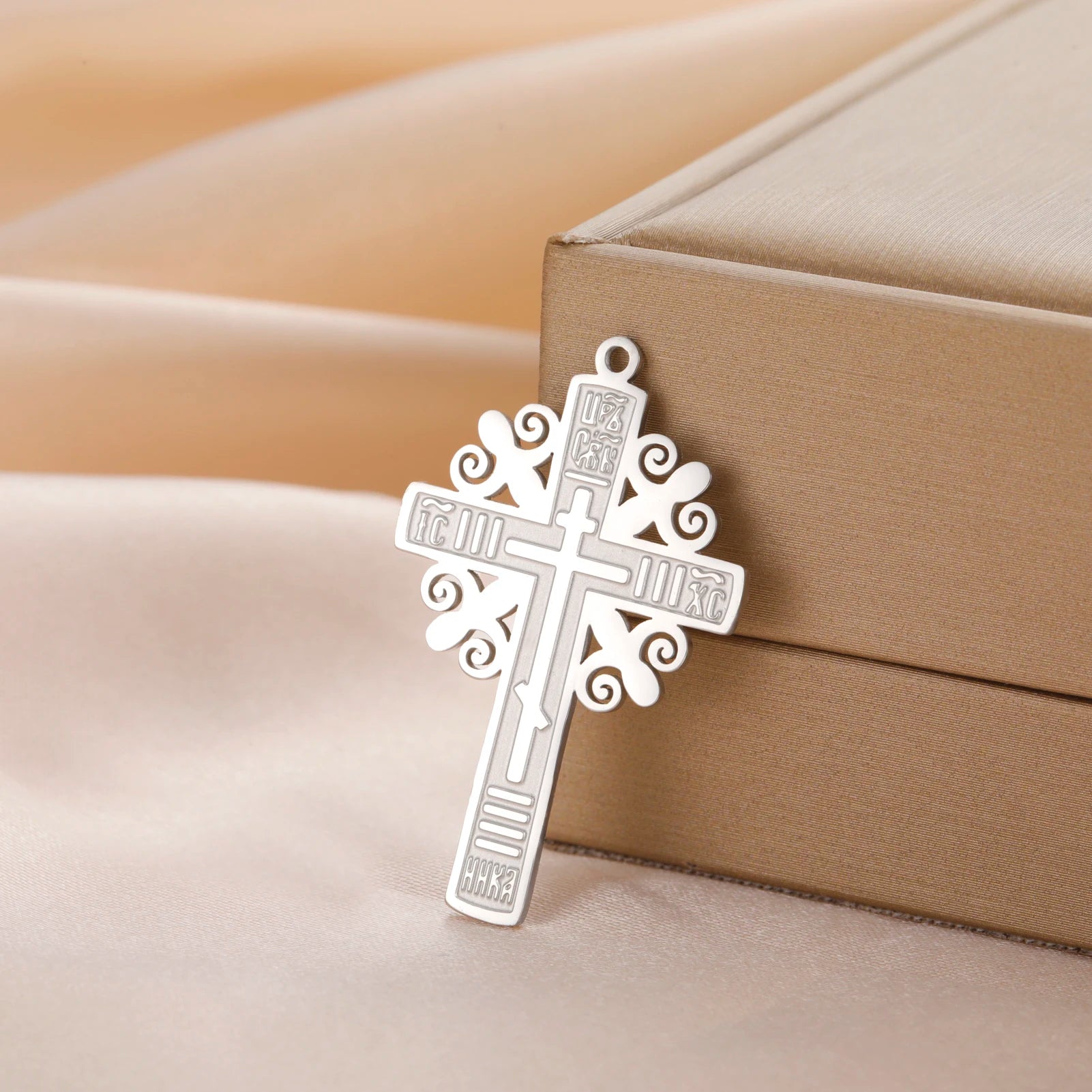 Creative Christian Flower Cross Charm for Necklace Earrings Bracelet Jewelry Set DIY Accessories Supplying Wholesale