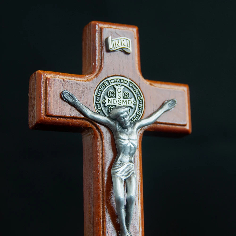 Christian Jesus Wooden Cross Catholic Church Retro Wooden Pendant Car Jesus On Cross Rosarios Catolicos Jezus Croix Crucifix